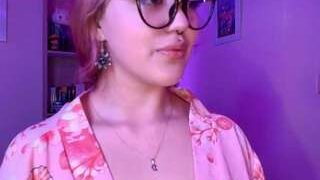 violet-smilee