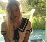 GirlFeetQueen