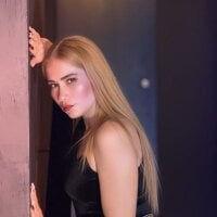 reinahot-699